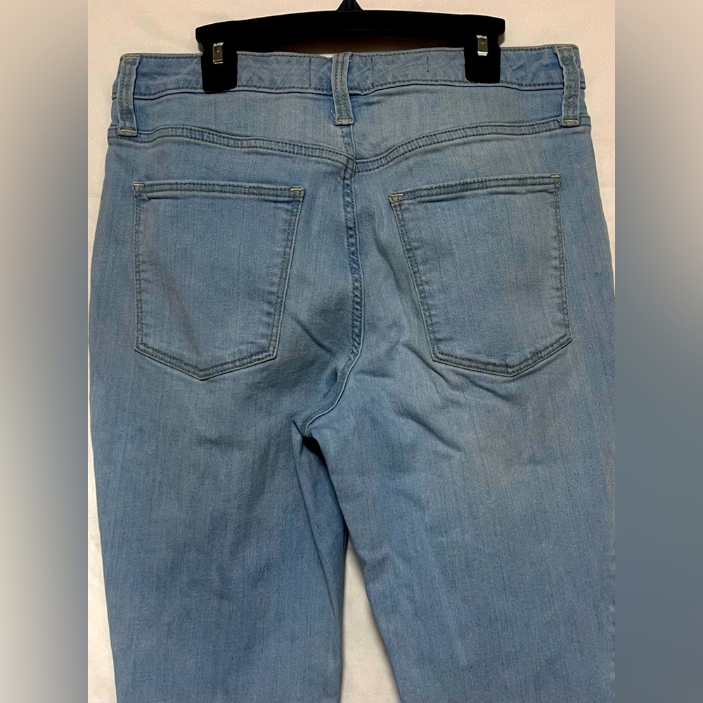 Universal Thread Medium Wash High Rise Skinny Jeans | Denim | Classic - Picture 6 of 11